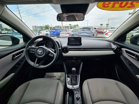 Used 2019 Toyota Yaris L FWD image 14