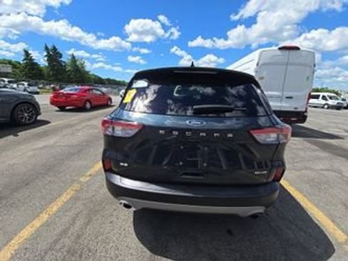 Used 2022 Ford Escape SE w/ Convenience Package AWD/4WD image 5