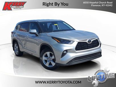 Used 2023 Toyota Highlander LE