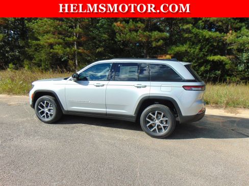 New 2025 Jeep Grand Cherokee Limited image 3