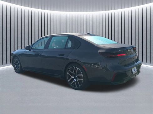 Certified 2026 BMW 740i xDrive image 7