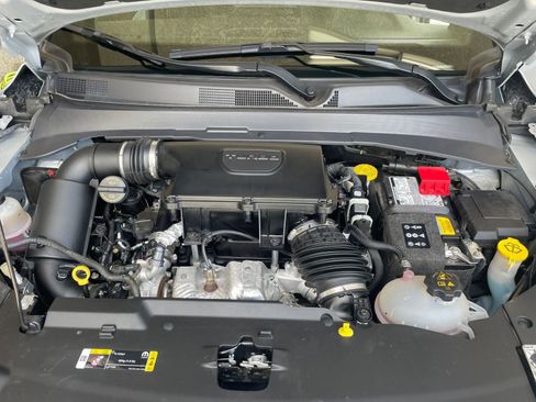 Used 2025 Jeep Compass Limited image 33