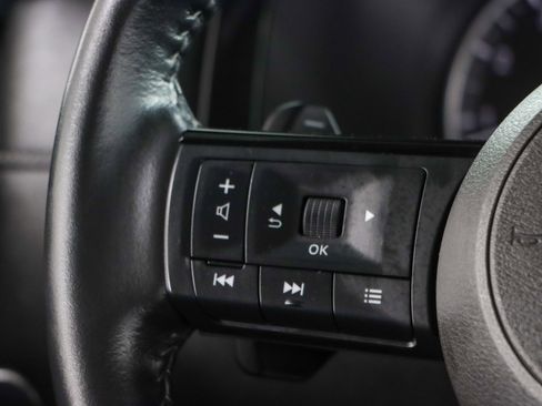 Used 2023 Nissan Pathfinder SL w/ Lighting Package (N92) image 13