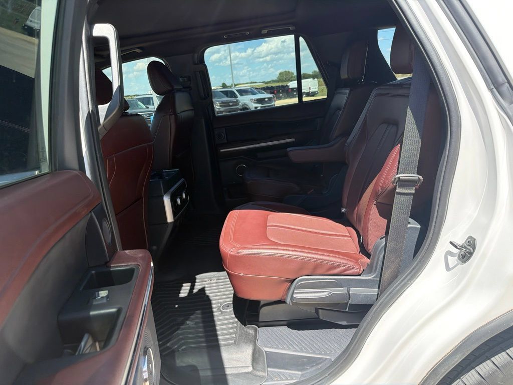 Used 2023 Ford Expedition Limited AWD/4WD image 20