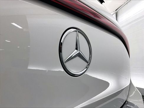 Certified 2024 Mercedes-Benz EQB 250+ image 32