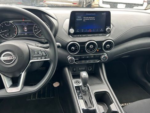 Used 2025 Nissan Sentra SV FWD image 16