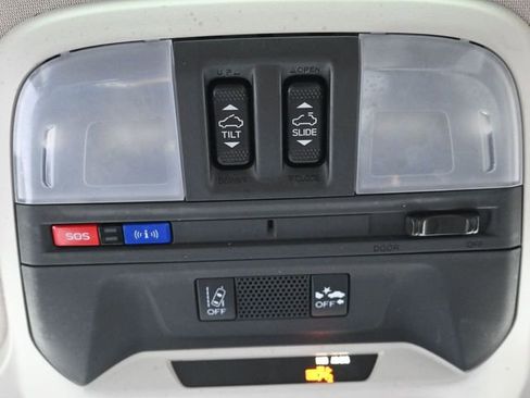 Used 2020 Subaru Crosstrek 2.0i Limited w/ Moonroof Package w/Navigation image 22