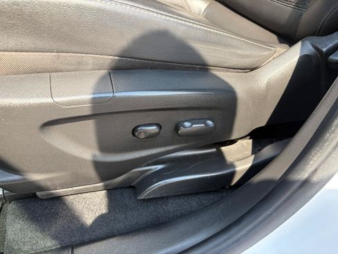 Used 2018 Buick Encore Preferred AWD/4WD image 11