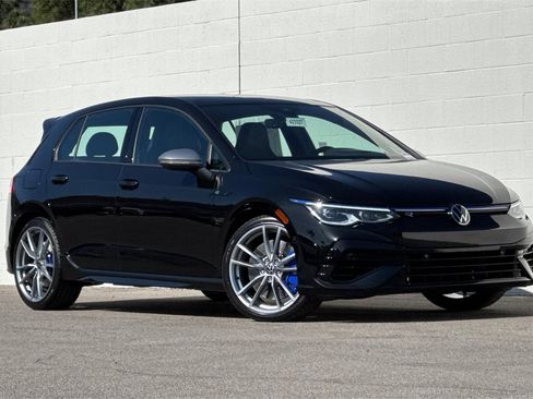 Used 2024 Volkswagen Golf R image 2