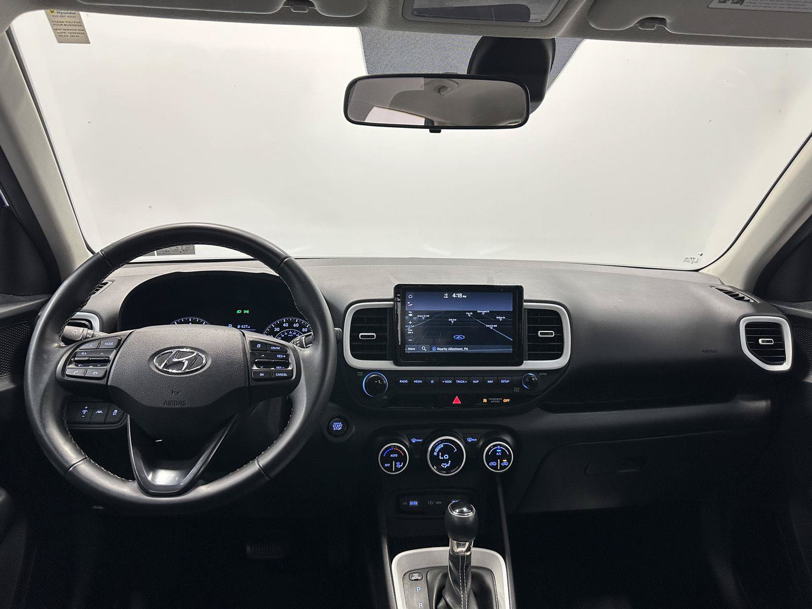 Used 2022 Hyundai Venue Limited FWD image 19