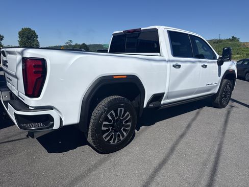 New 2026 GMC Sierra 2500 Denali Ultimate w/ Max Trailering Package AWD/4WD image 3