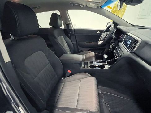 Used 2020 Kia Sportage LX image 24