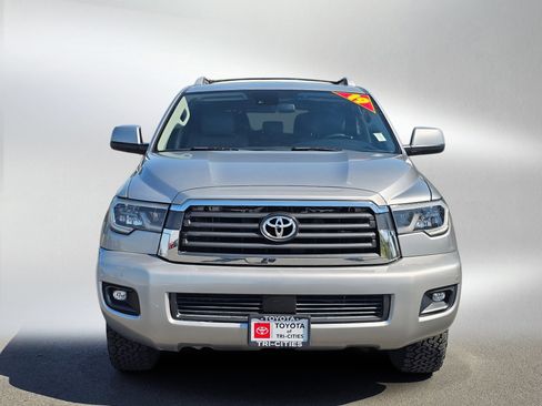 Used 2019 Toyota Sequoia SR5 AWD/4WD image 8