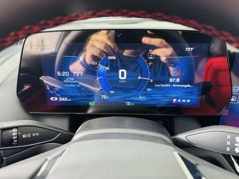 Used 2025 Chevrolet Equinox EV RS image 10