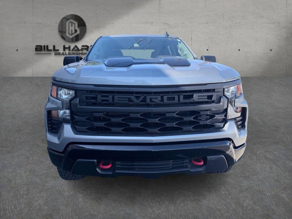 Used 2025 Chevrolet Silverado 1500 Custom Trail Boss w/ LPO, Dark Essentials Package AWD/4WD image 2