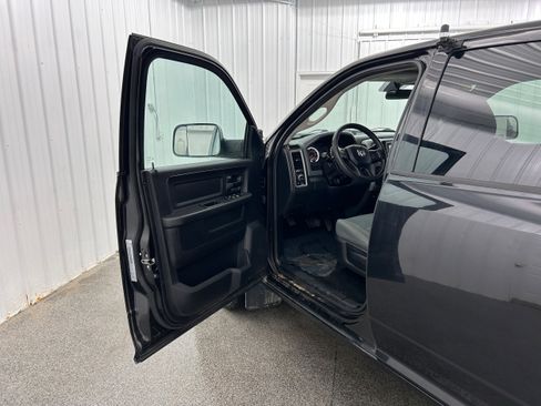Used 2017 RAM 1500 ST w/ SXT Appearance Group AWD/4WD image 20