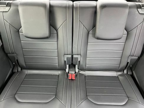 Used 2023 Volkswagen Atlas SEL Premium AWD/4WD image 18