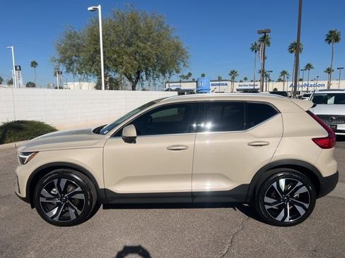New 2025 Volvo XC40 B5 Ultra w/ Climate Package AWD/4WD image 7