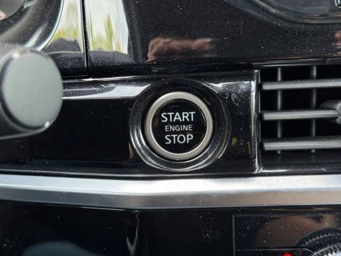 Used 2023 Nissan Pathfinder SL w/ SL Premium Package FWD image 22