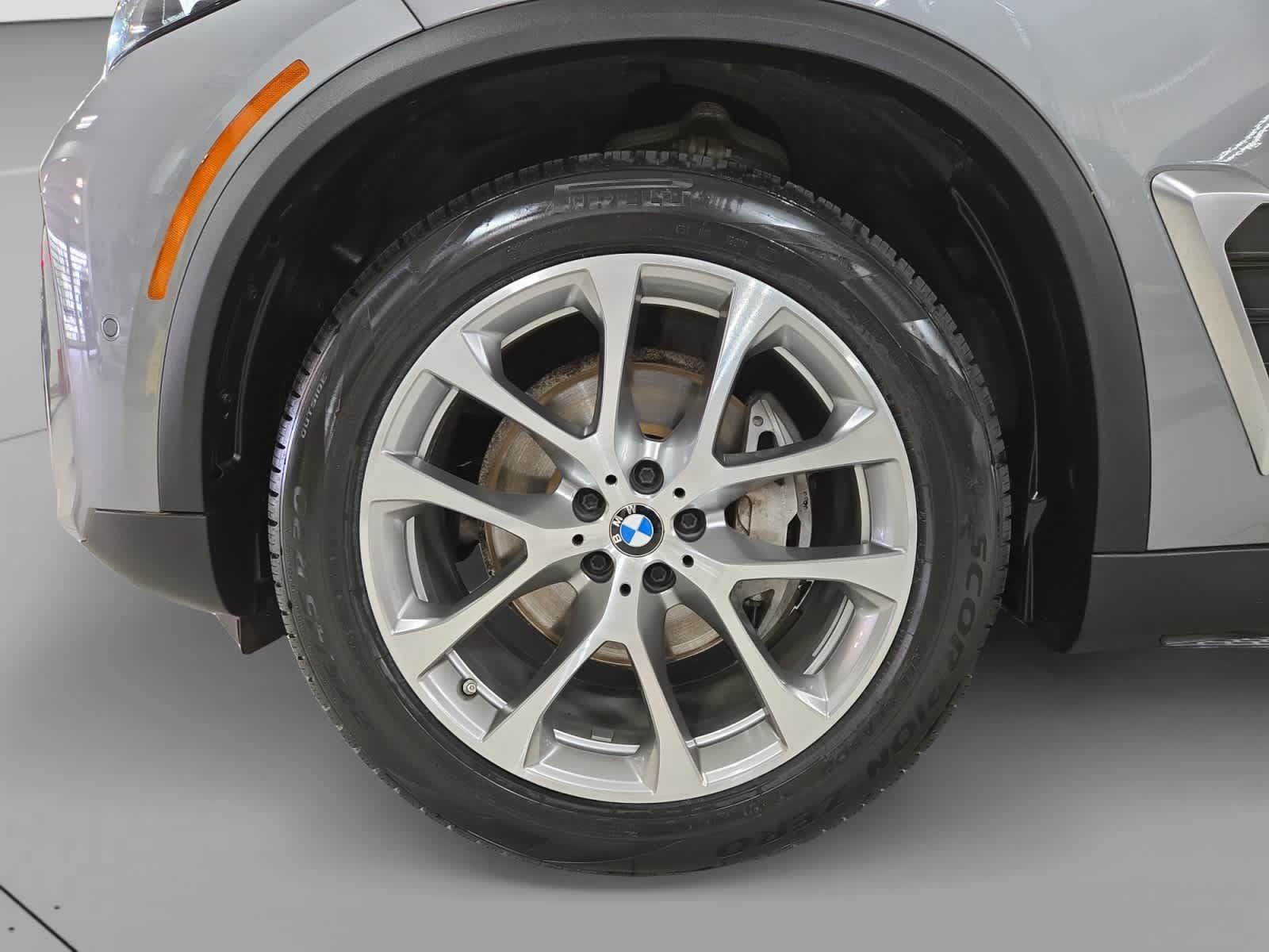 Used 2024 BMW X5 xDrive40i w/ Parking Assistance Package AWD/4WD image 9