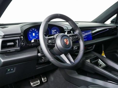 New 2026 Porsche Macan Electric image 4