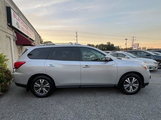 Used 2017 Nissan Pathfinder SL w/ SL Premium Package AWD/4WD image 8