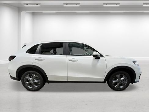 New 2026 Honda HR-V LX image 2