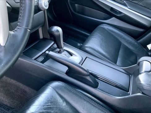 Used 2010 Honda Accord EX-L image 16