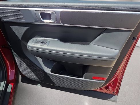 Used 2025 Hyundai Santa Fe SEL FWD image 14