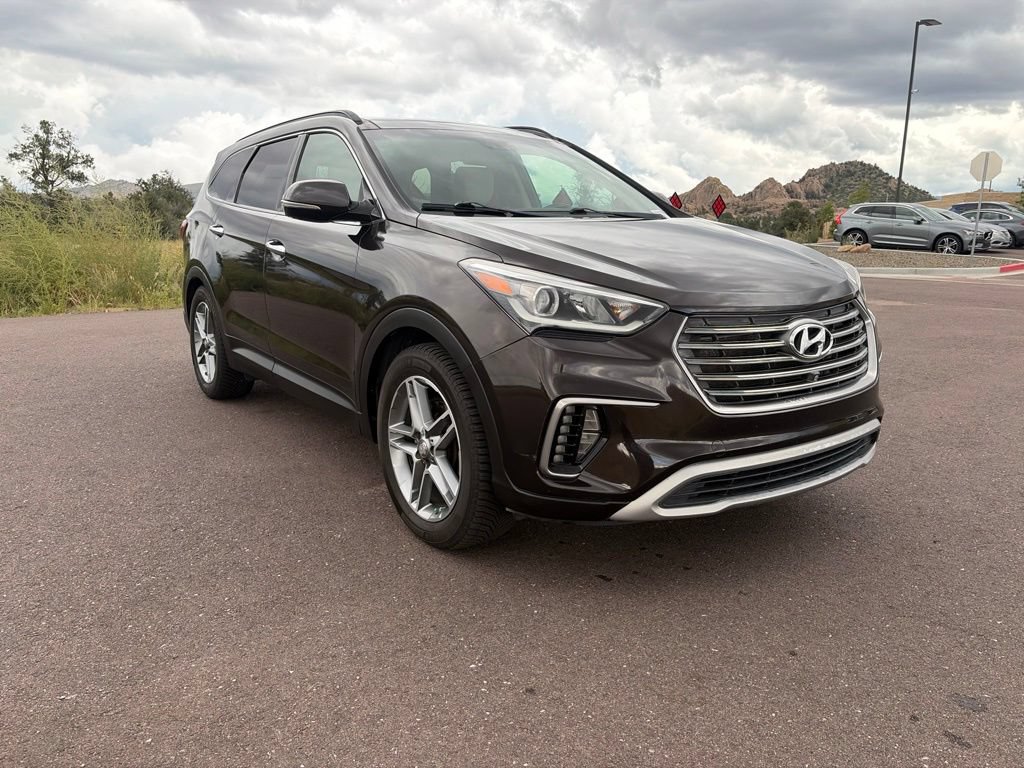 Used 2018 Hyundai Santa Fe FWD image 2