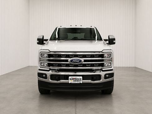 Used 2026 Ford F350 Lariat w/ Lariat Ultimate Package AWD/4WD image 2