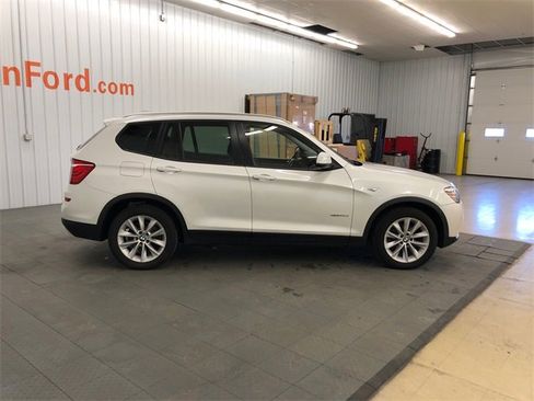 Used 2016 BMW X3 xDrive28d image 12