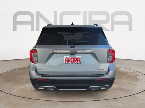 Used 2023 Ford Explorer XLT w/ Equipment Group 202A RWD image 7
