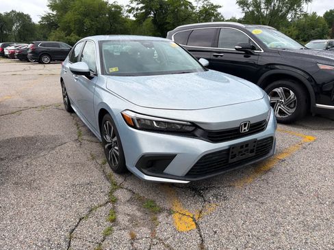 Used 2023 Honda Civic EX image 3
