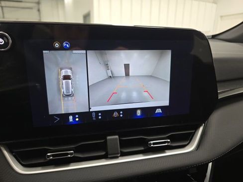 New 2026 Chevrolet Equinox LT w/ Safety and Technology Package FWD image 16