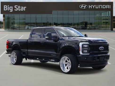 Used 2024 Ford F250 XLT w/ XLT Premium Package image 6