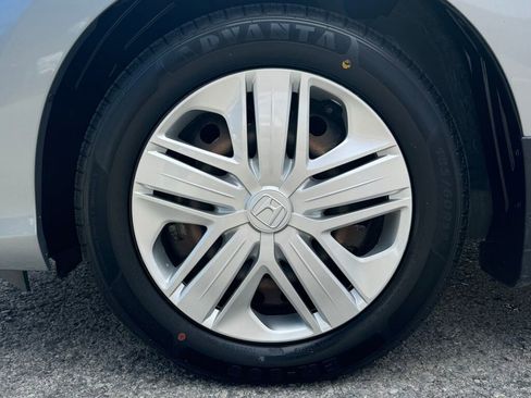 Used 2019 Honda Fit LX image 9