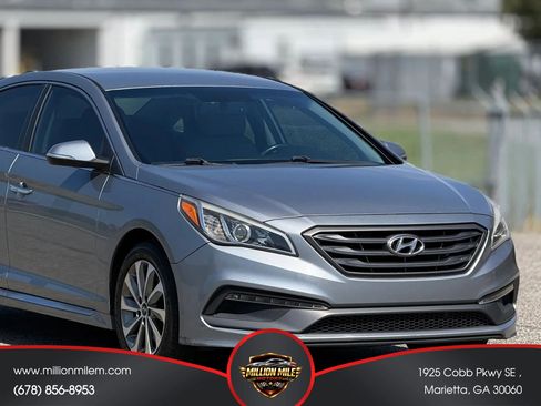 Used 2015 Hyundai Sonata Sport w/ Option Group 03 FWD image 15