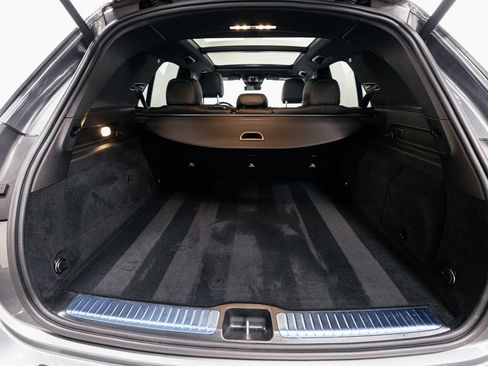 Used 2025 Mercedes-Benz GLE 450e 4MATIC w/ Driver Assistance Package image 32