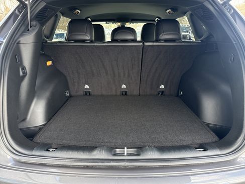 Used 2024 Jeep Compass Latitude w/ Convenience Group image 5