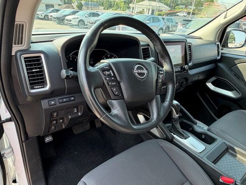 Used 2024 Nissan Frontier SV w/ SV Convenience Package AWD/4WD image 29