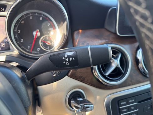 Used 2019 Mercedes-Benz GLA 250 4MATIC w/ Premium Package image 15