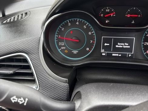 Used 2017 Chevrolet Cruze LT image 19