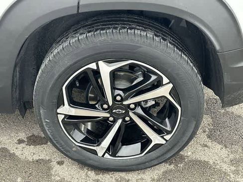 Used 2023 Chevrolet TrailBlazer RS w/ Convenience Package AWD/4WD image 5