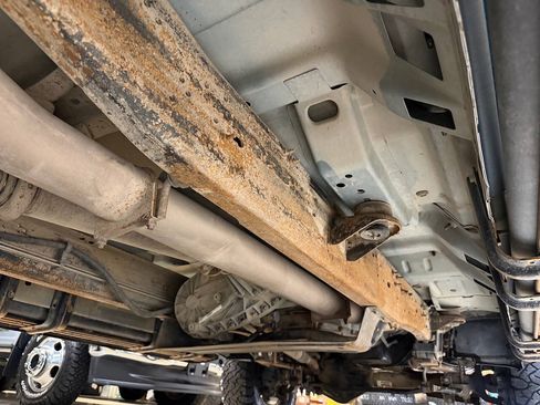 Used 2001 Ford F350 XLT AWD/4WD image 15