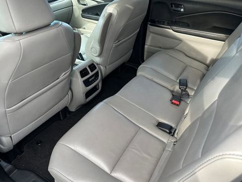Used 2021 Honda Pilot EX-L image 16