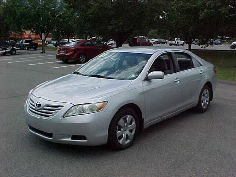 Used 2009 Toyota Camry FWD image 4