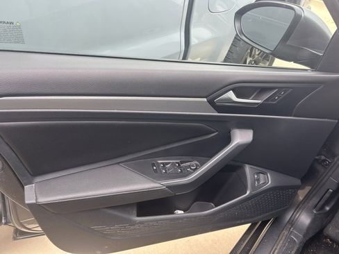 Used 2024 Volkswagen Jetta S image 9