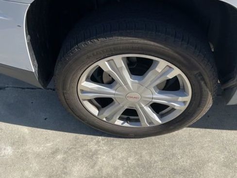 Used 2017 GMC Terrain SLT w/ Driver Alert Package I image 4