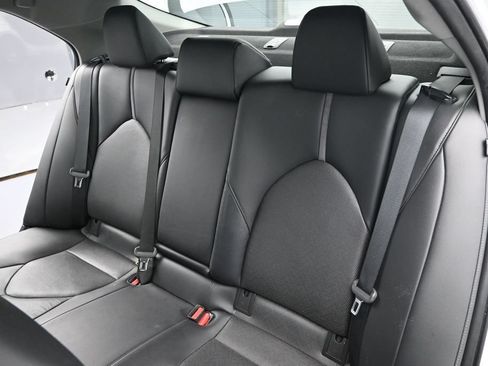 Used 2022 Toyota Camry XLE w/ Cold Weather Package FWD image 15
